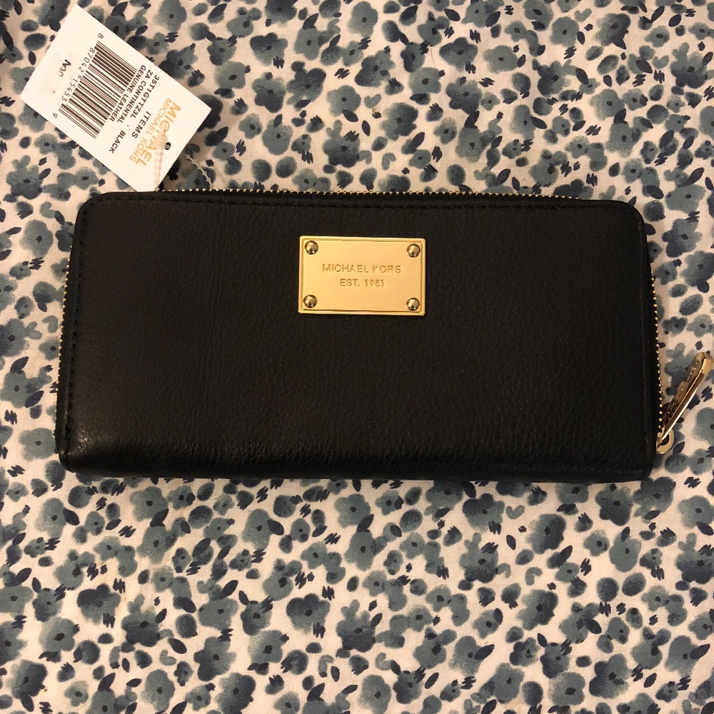 New Michael Kors wallet